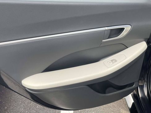 Certified 2024 Hyundai Sonata SEL FWD image 11