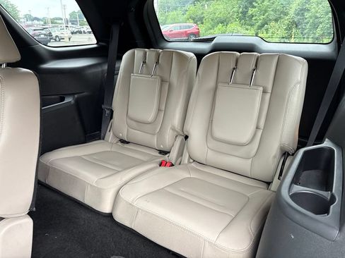 Used 2018 Ford Explorer XLT w/ Equipment Group 202A AWD/4WD image 7