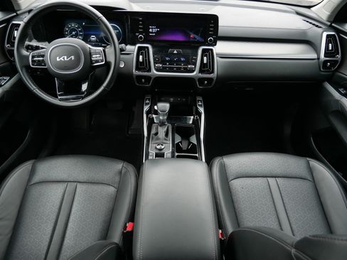 Used 2023 Kia Sorento SX image 10