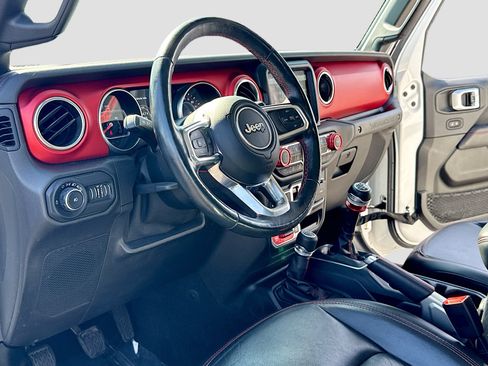 Used 2019 Jeep Wrangler Unlimited Rubicon AWD/4WD image 4