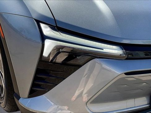 Certified 2024 Chevrolet Blazer EV LT AWD/4WD image 34