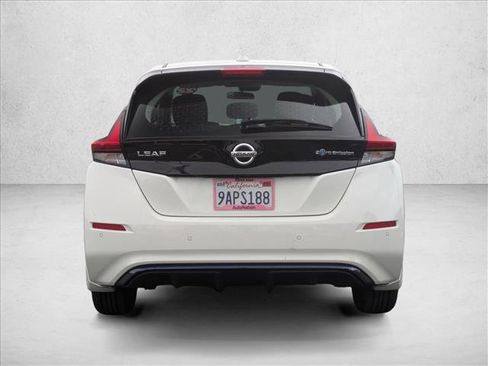 Used 2022 Nissan Leaf S image 6