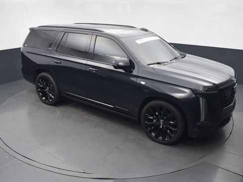 Certified 2026 Cadillac Escalade Platinum Sport w/ LPO, ONYX Package image 45