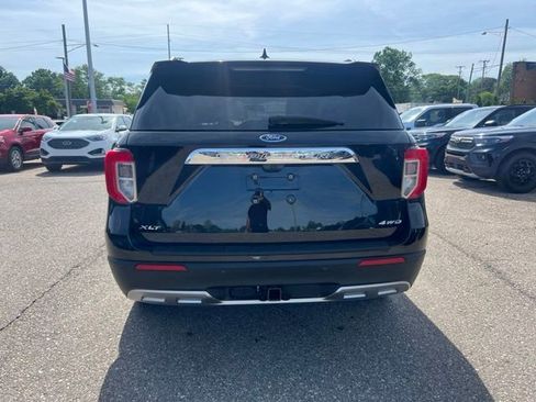 Certified 2023 Ford Explorer XLT w/ Equipment Group 202A AWD/4WD image 5