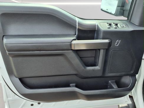 Used 2019 Ford F150 XLT w/ Equipment Group 302A Luxury AWD/4WD image 14