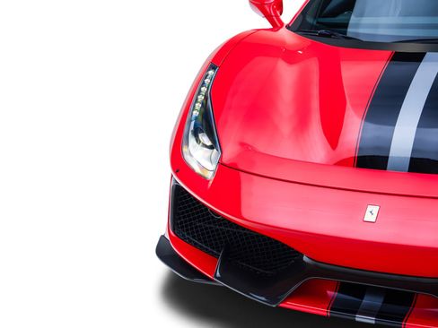 Used 2020 Ferrari 488 Pista Coupe RWD image 15