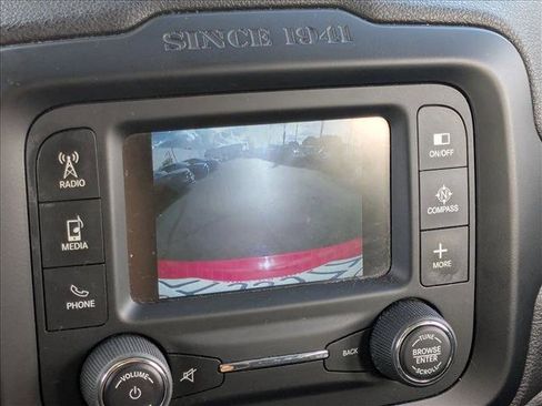 Used 2015 Jeep Renegade Latitude w/ Popular Equipment Group image 12