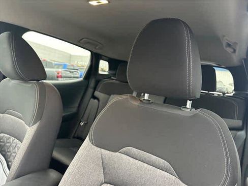 Certified 2025 Nissan Kicks SV image 15