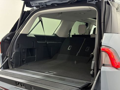 New 2026 Lincoln Navigator Reserve AWD/4WD image 8