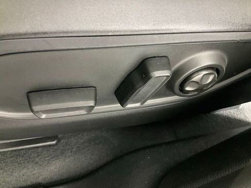 Certified 2023 Jeep Grand Cherokee L Laredo image 29