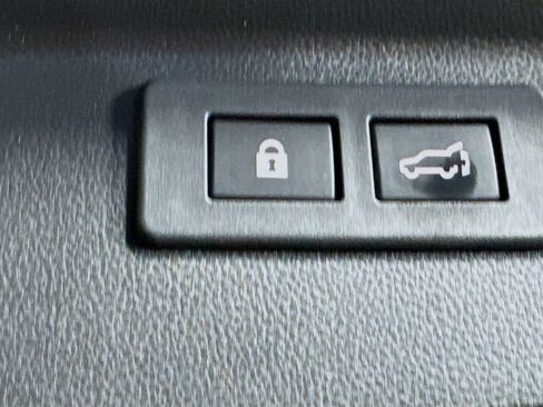 Used 2020 Subaru Forester Premium image 32