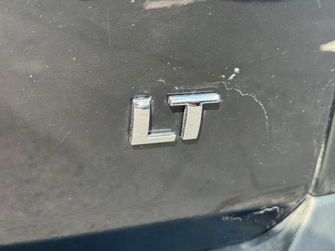 Used 2021 Chevrolet Traverse LT FWD image 5