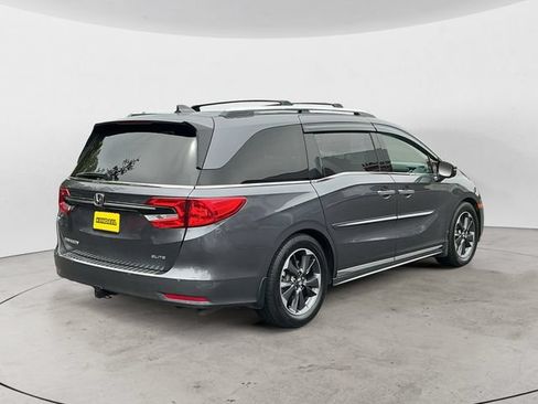 Used 2023 Honda Odyssey Elite image 5