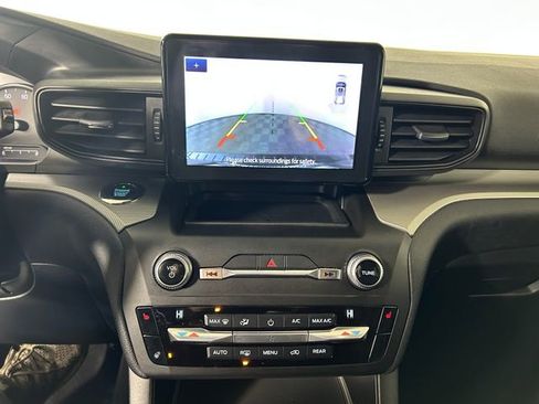 Used 2020 Ford Explorer XLT w/ Comfort Package image 23