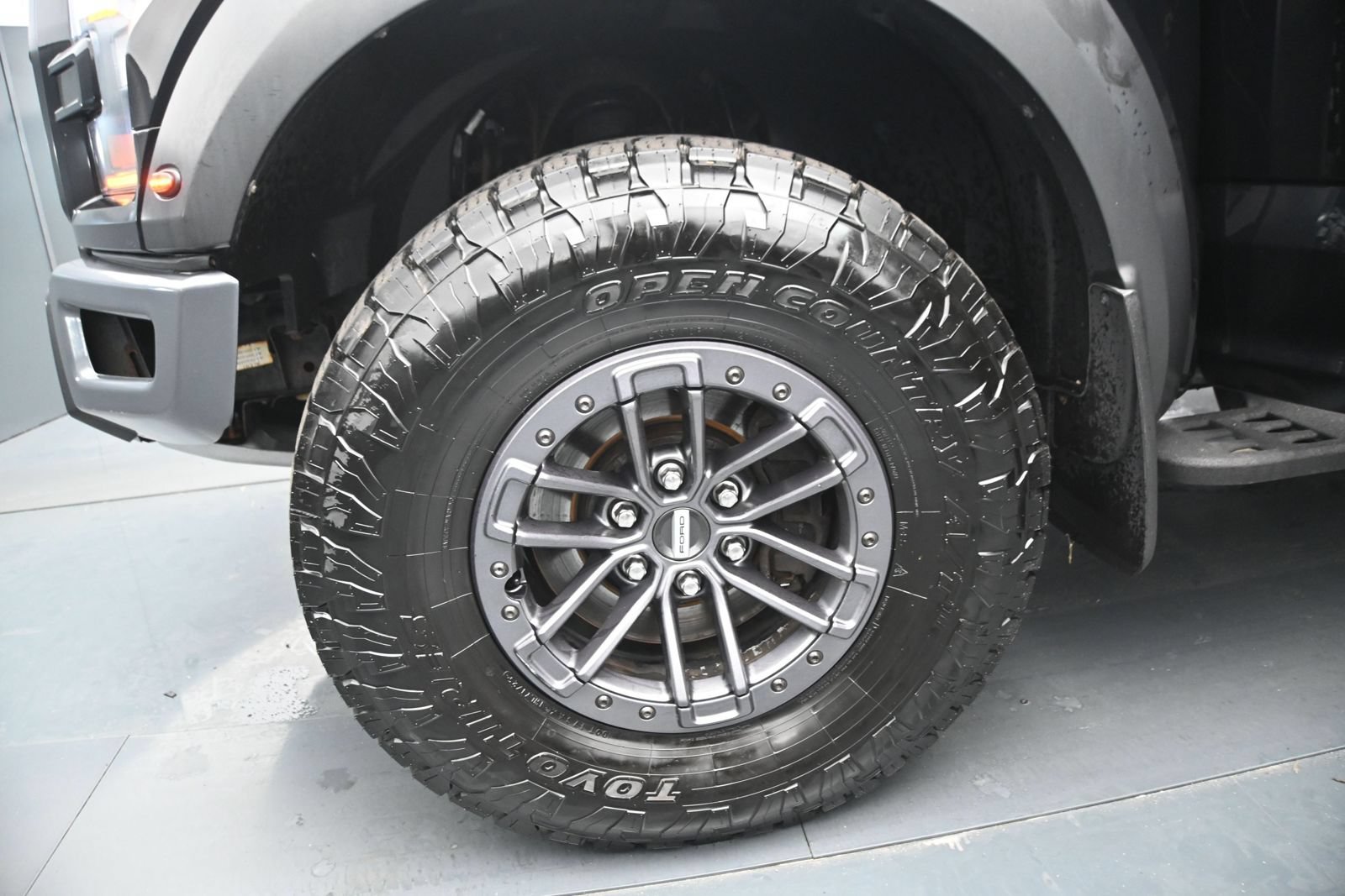 Used 2020 Ford F150 Raptor w/ Equipment Group 802A Luxury AWD/4WD image 26