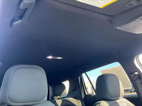 Used 2025 Chevrolet Equinox LT w/ Safety and Technology Package image 27