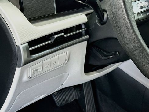 Used 2025 Hyundai Tucson SEL FWD image 17