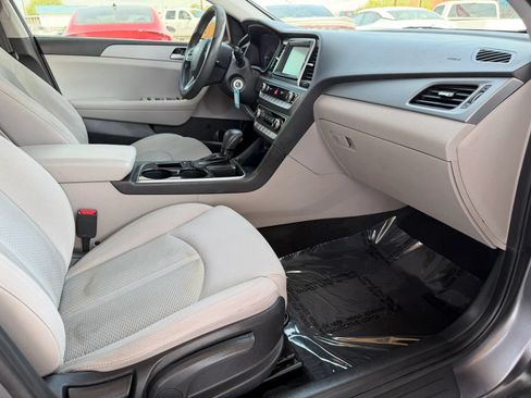 Used 2019 Hyundai Sonata SE FWD image 29