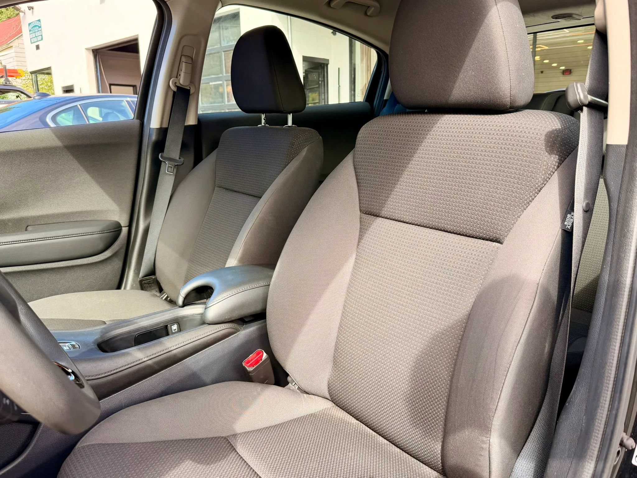 Used 2019 Honda HR-V LX image 13