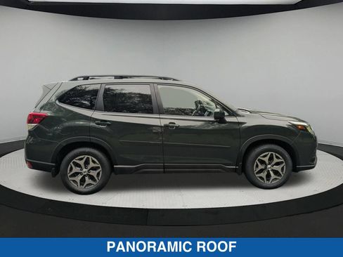 Used 2023 Subaru Forester Premium AWD/4WD image 2