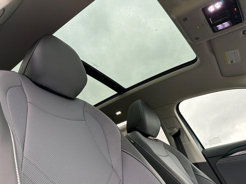 New 2026 Volkswagen Tiguan SE AWD/4WD image 16