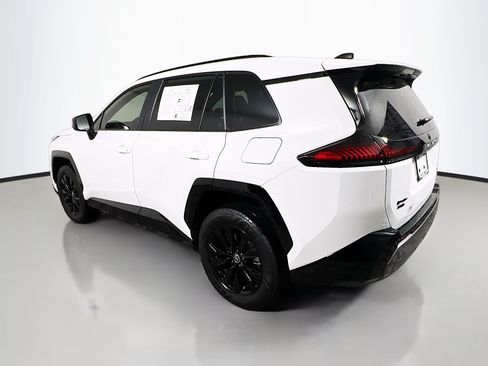 Used 2026 Toyota RAV4 SE w/ Convenience Package AWD/4WD image 8