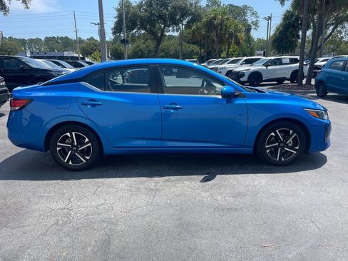 Used 2025 Nissan Sentra SV FWD image 6
