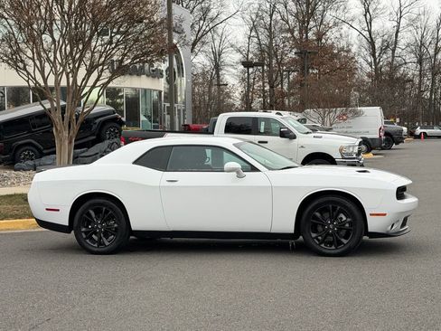 Certified 2022 Dodge Challenger SXT w/ Blacktop Package image 5