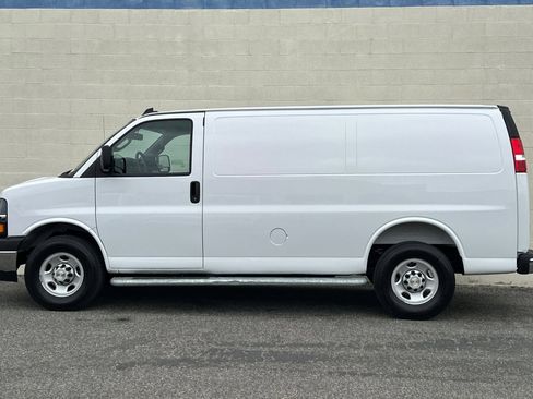 Certified 2025 Chevrolet Express 2500 w/ Driver Convenience Package RWD image 7