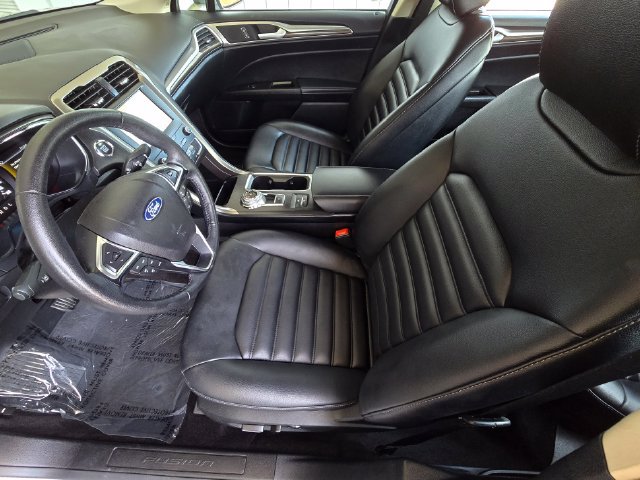 Used 2020 Ford Fusion SEL FWD image 19