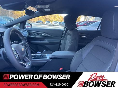 New 2026 Chevrolet Equinox EV LT image 4