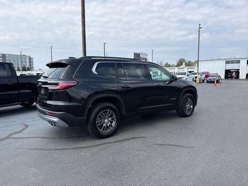 Used 2025 GMC Acadia Elevation AWD/4WD image 3