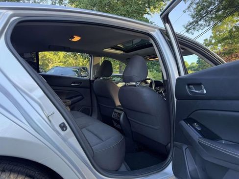 Used 2020 Nissan Altima 2.5 SV FWD image 14