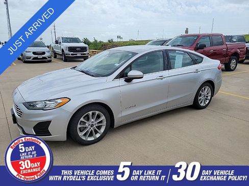 Used 2019 Ford Fusion SE FWD image 7
