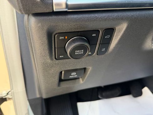 New 2026 Ford Expedition Max Platinum w/ Stealth Performance Package AWD/4WD image 25