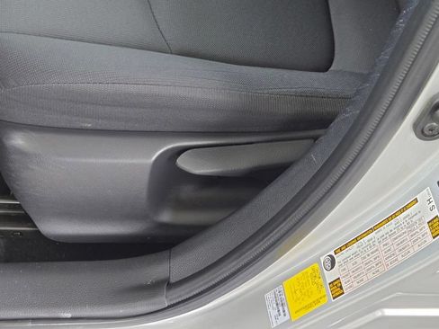 Used 2020 Toyota Corolla LE FWD image 14