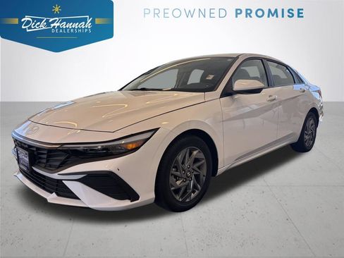 Used 2024 Hyundai Elantra SEL FWD image 1