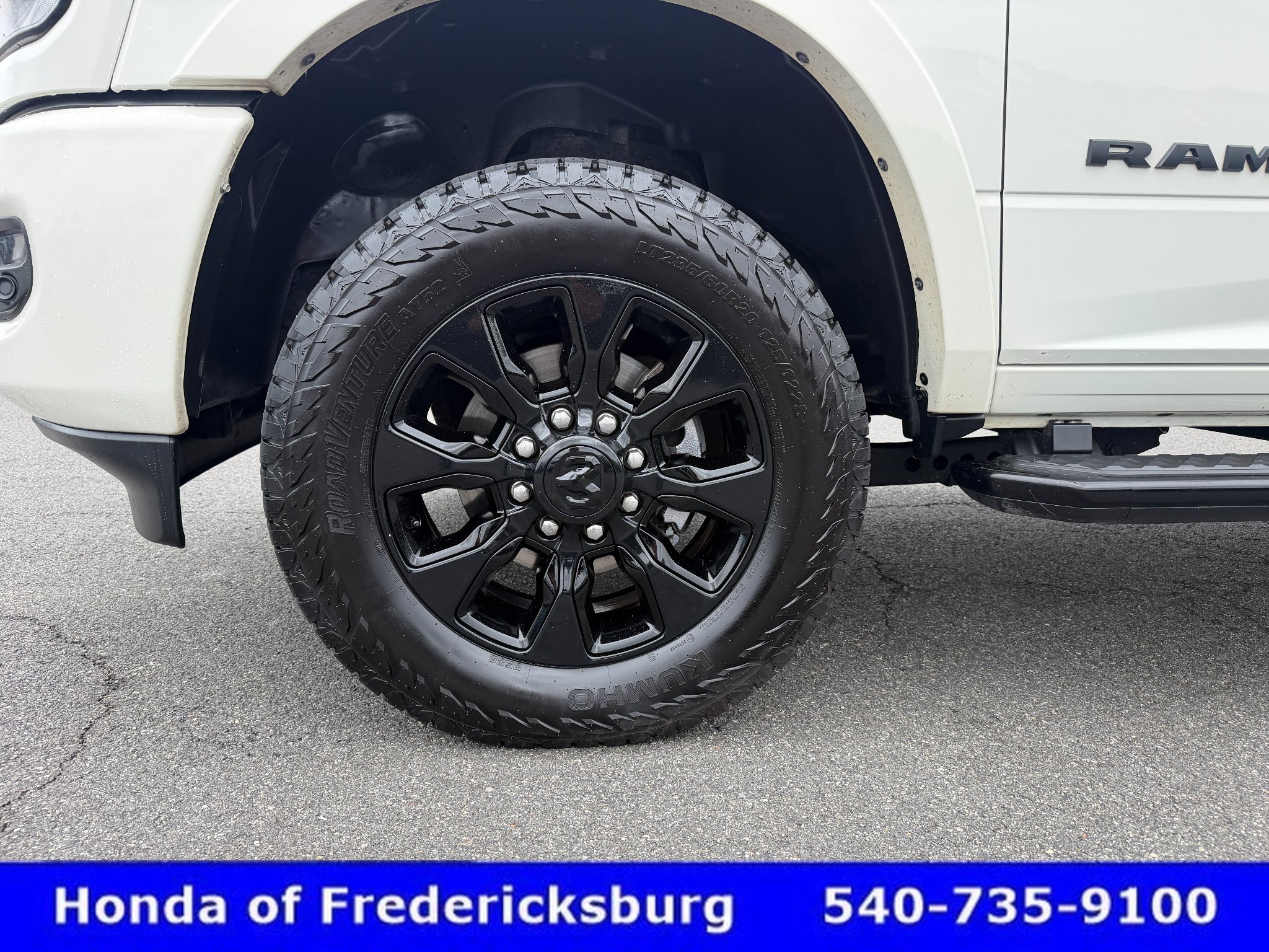 Used 2023 RAM 2500 Limited AWD/4WD image 9