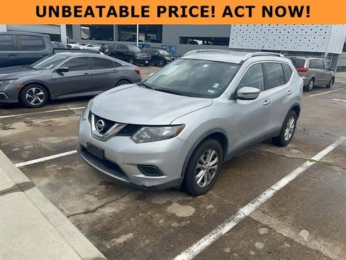 Used 2016 Nissan Rogue SV image 1
