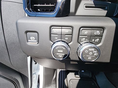 New 2026 GMC Sierra 1500 AT4 image 22