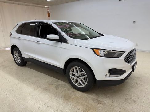 Used 2024 Ford Edge SEL w/ Convenience Package AWD/4WD image 7