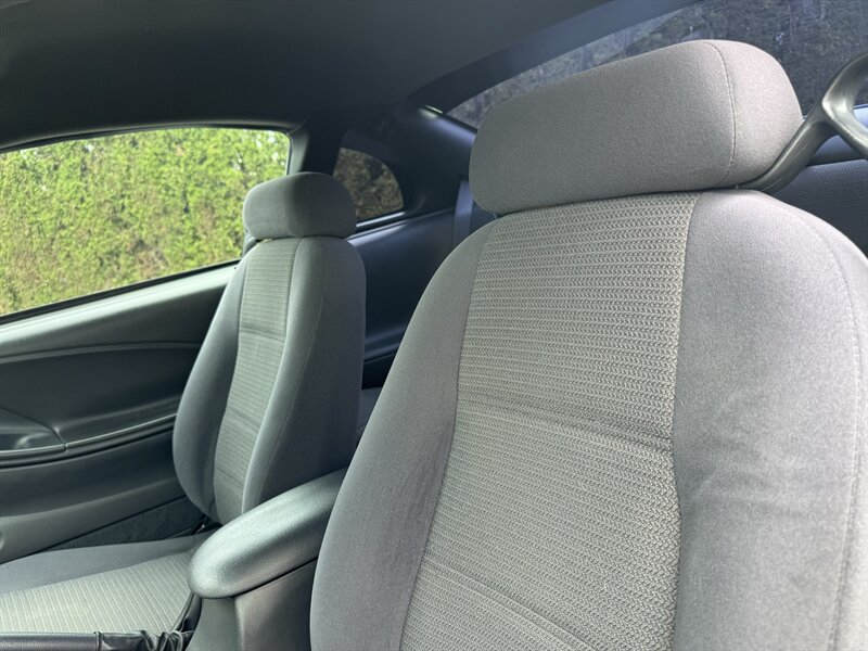 Used 2004 Ford Mustang Coupe RWD image 13