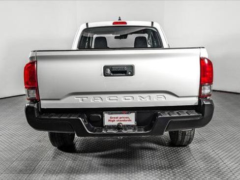 Used 2022 Toyota Tacoma SR image 6