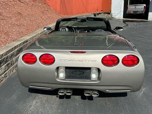 Used 2000 Chevrolet Corvette Convertible RWD image 8