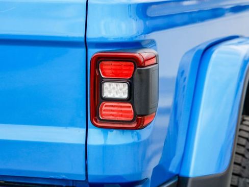 Used 2020 Jeep Gladiator Rubicon image 10