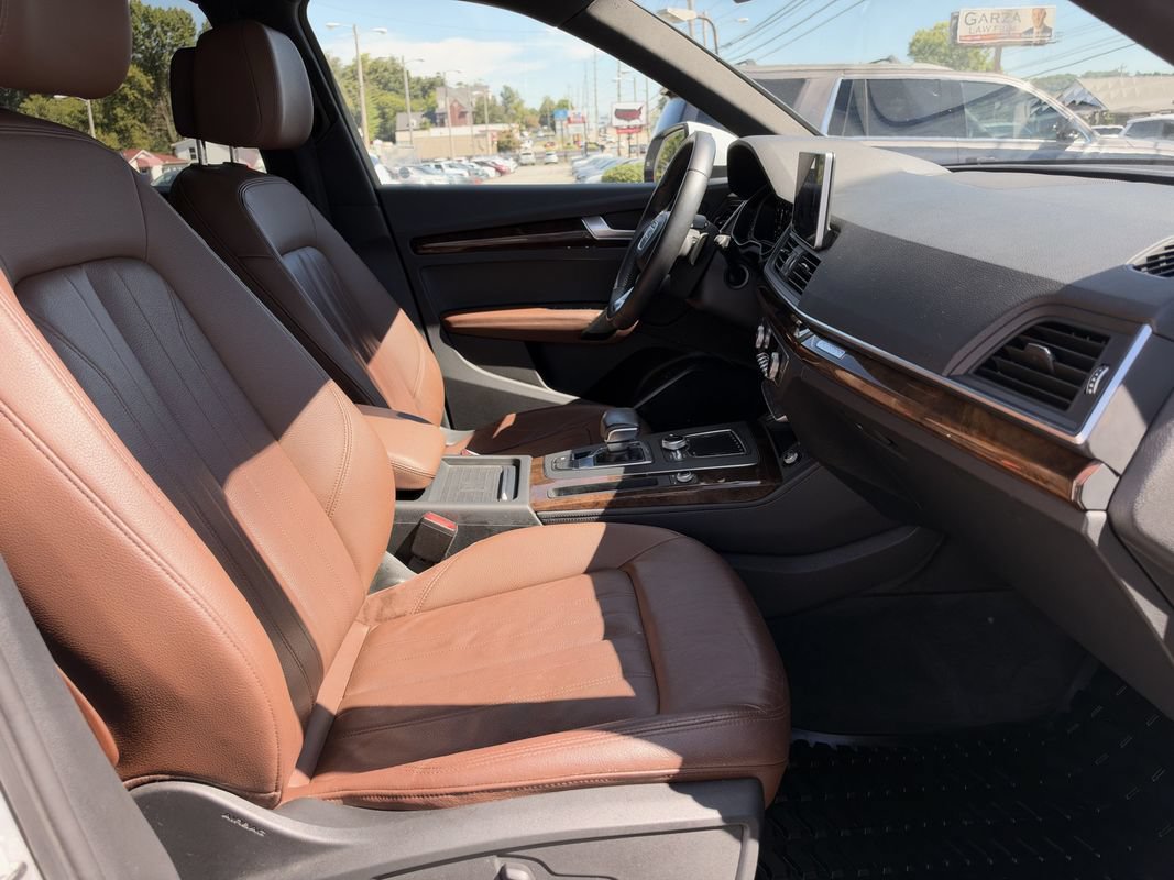 Used 2019 Audi Q5 2.0T Premium Plus w/ Premium Plus Package AWD/4WD image 16