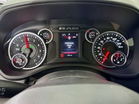 New 2026 RAM 1500 Express AWD/4WD image 12