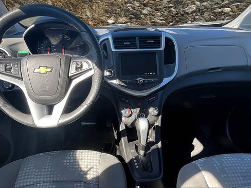 Used 2020 Chevrolet Sonic LT image 14