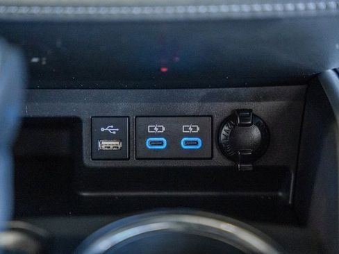 Used 2022 Toyota Highlander XSE image 24