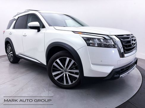 Used 2024 Nissan Pathfinder Platinum w/ Cargo Package image 1